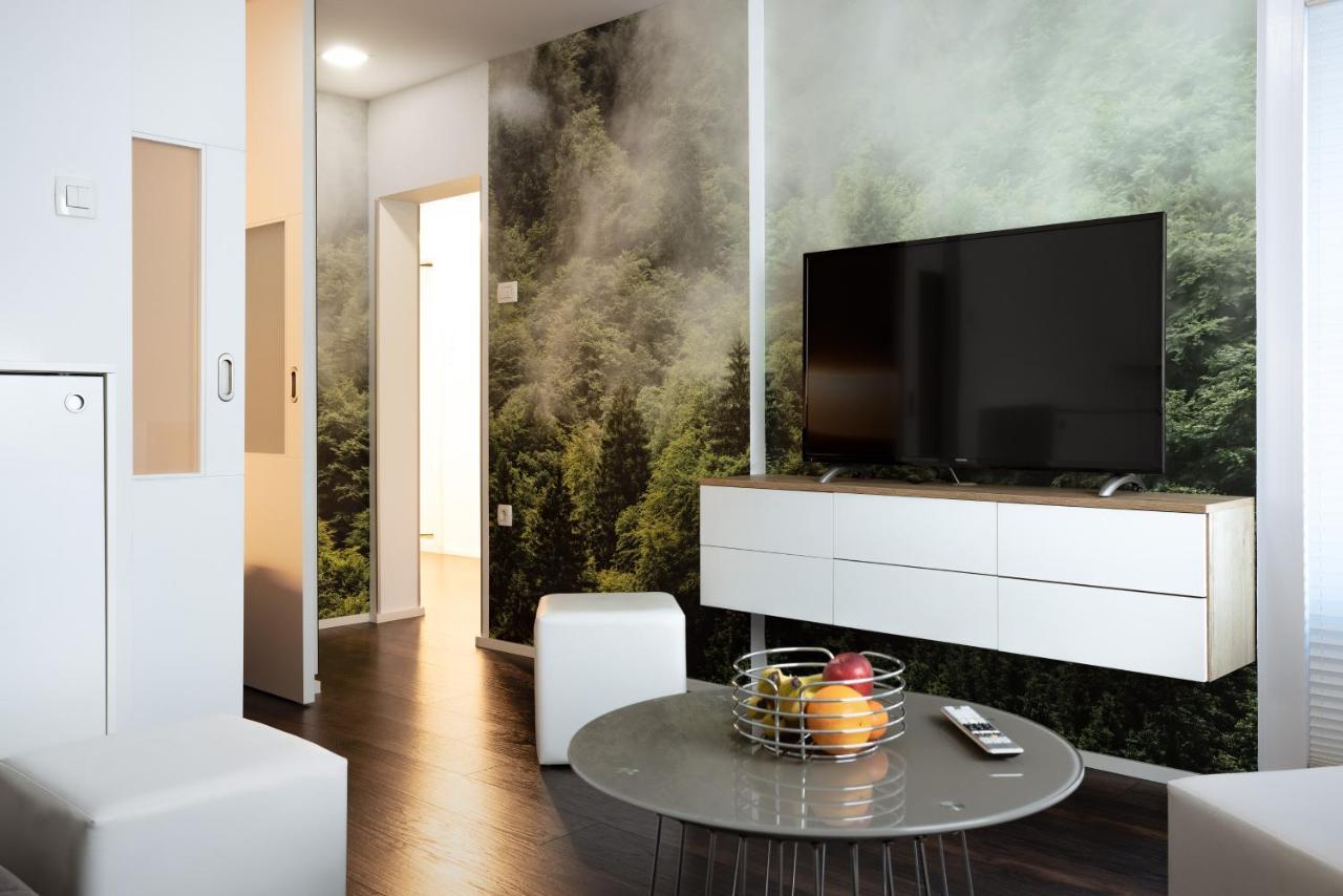 Elegant 1-Bedroom Apartment Near Hill Forest Ljubljana Exterior photo
